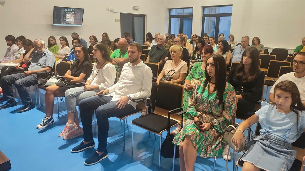 Art kluba Prvo pismo