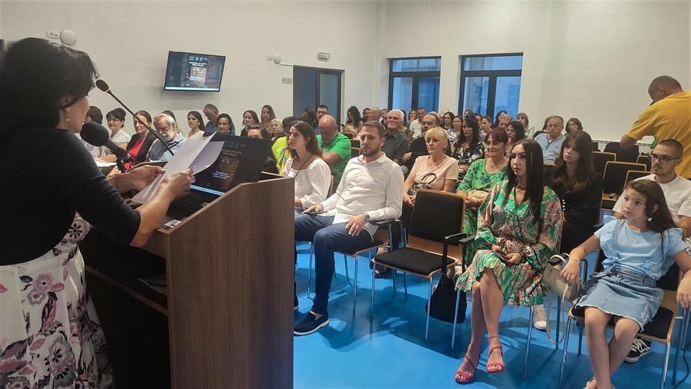 Art kluba Prvo pismo