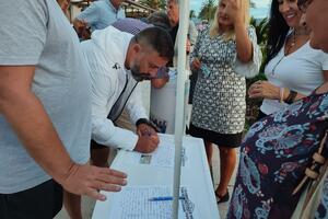 U Tivtu održano potpisivanje peticije za spas Instituta Igalo