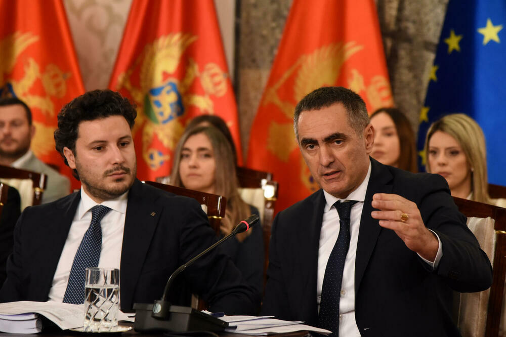 Novoj Vladi ostavljaju punu kasu: Abazović i Damjanović, Foto: Luka Zekovic