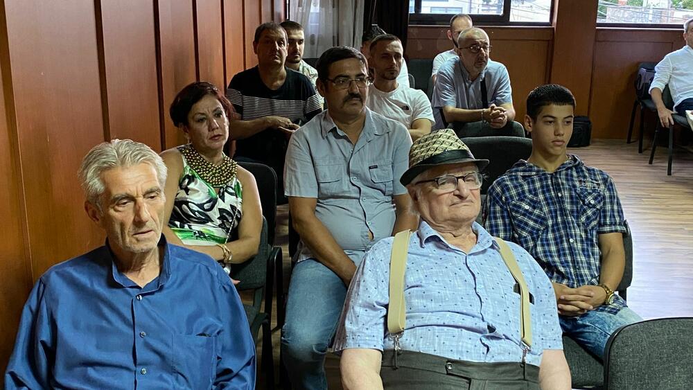 <p>Osnivačkoj skupštini prisustvovao direktor Uprave za saradnju sa dijasporom-iseljenicima Arben Jakupi, otpravnik poslova u Ambasadi Crne Gore u Tirani Đorđe Janković, predstavnik Crnogorske manjine u Albaniji, Marinko Ćulafić, počasni konzul u Skadru Sokol Hoxha, samostalni savjetnik u Upravi, Zoran Đukanović</p>