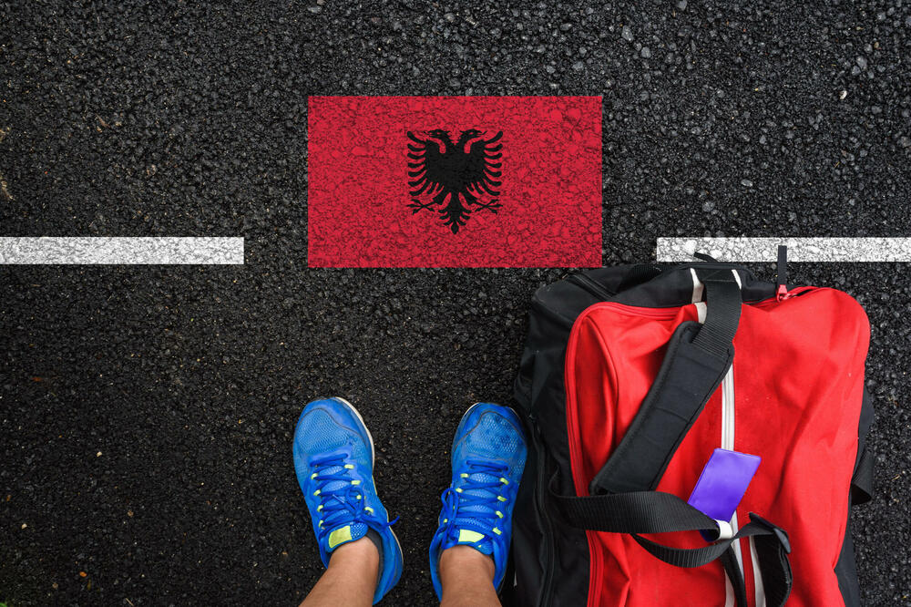 Oko 46.500 Albanaca je na napustilo zemlju 2022., Foto: Shutterstock