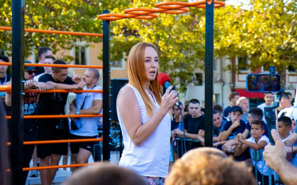 <p>Događaj je organizovan uz podršku Opštine Nikšić, a u saradnji sa Gimnastičkim klubom „Montenegro Street Workout“, Gimnastičkim Savezom Crne Gore, Sekretarijatom za kulturu, sport, mlade i socijalno staranje Opštine Nikšić</p>