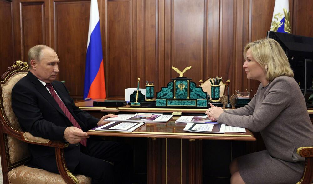 Putin sa ministarkom kulture Olgom Ljubimovom u Moskvi u oktobru 2022.