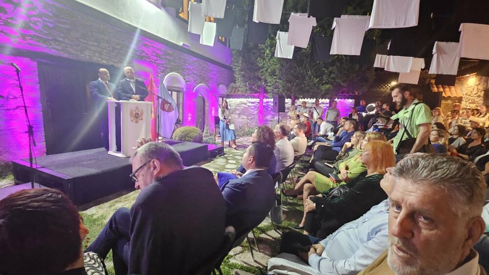 Ratkovićeve večeri poezije