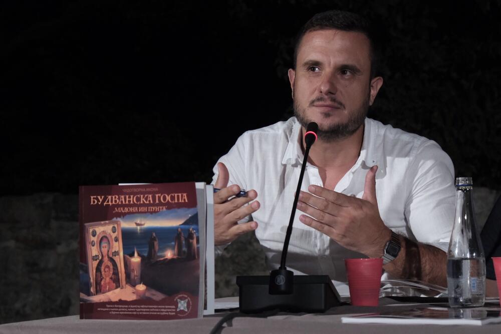 Sa festivala 'Ćirilicom'