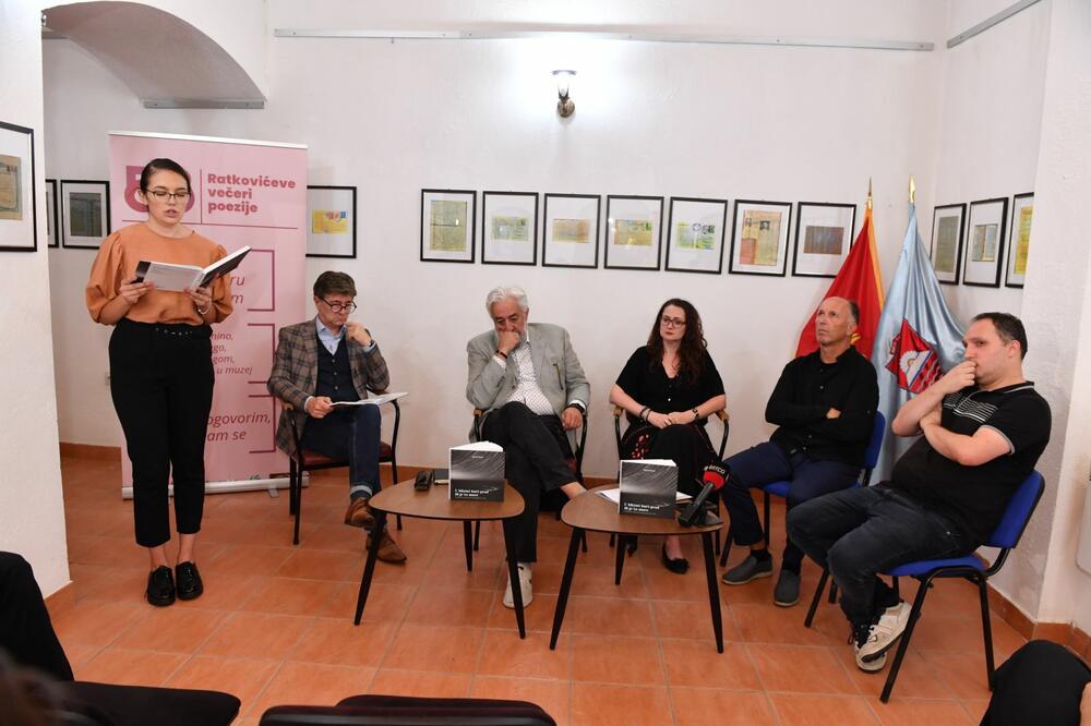 Ratkovićeve večeri poezije