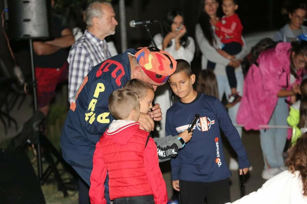 <p>Radojica Stanković, dječji glumac i zabavljač, 35 godina uljepšava djetinjstva i sastavni je dio života mnogih generacija</p>