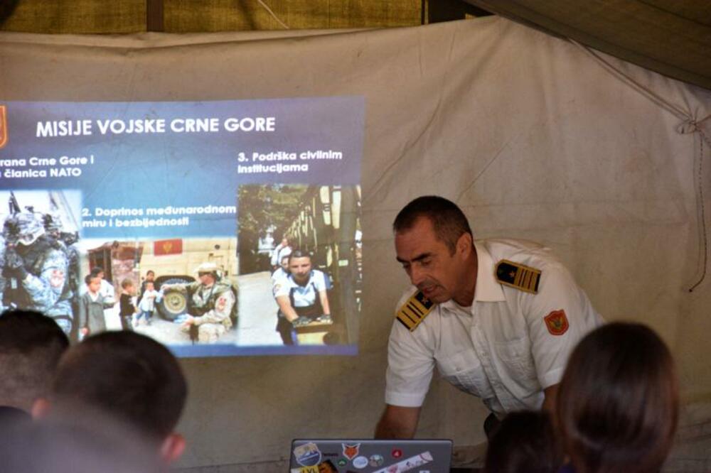 <p>Po prvi put na kamp, koji je trajao tri dana, bili su pozvani i roditelji izviđači koji su imali priliku da učestvuju u programu koji je Savez izviđača pripremio</p>