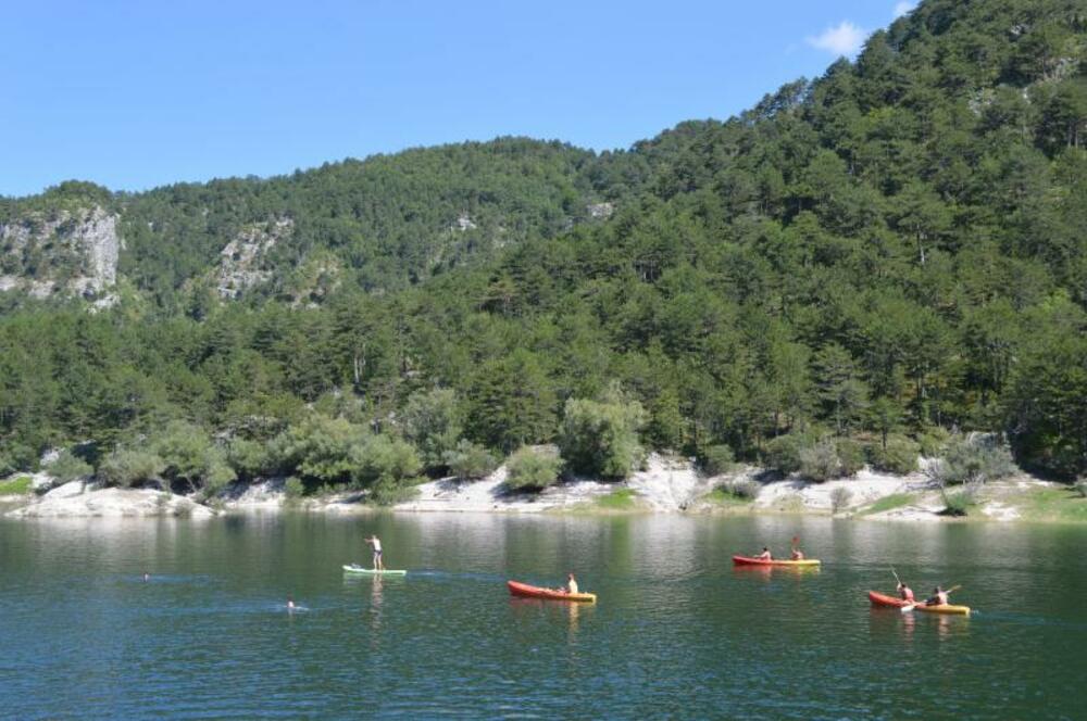 <p>Po prvi put na kamp, koji je trajao tri dana, bili su pozvani i roditelji izviđači koji su imali priliku da učestvuju u programu koji je Savez izviđača pripremio</p>