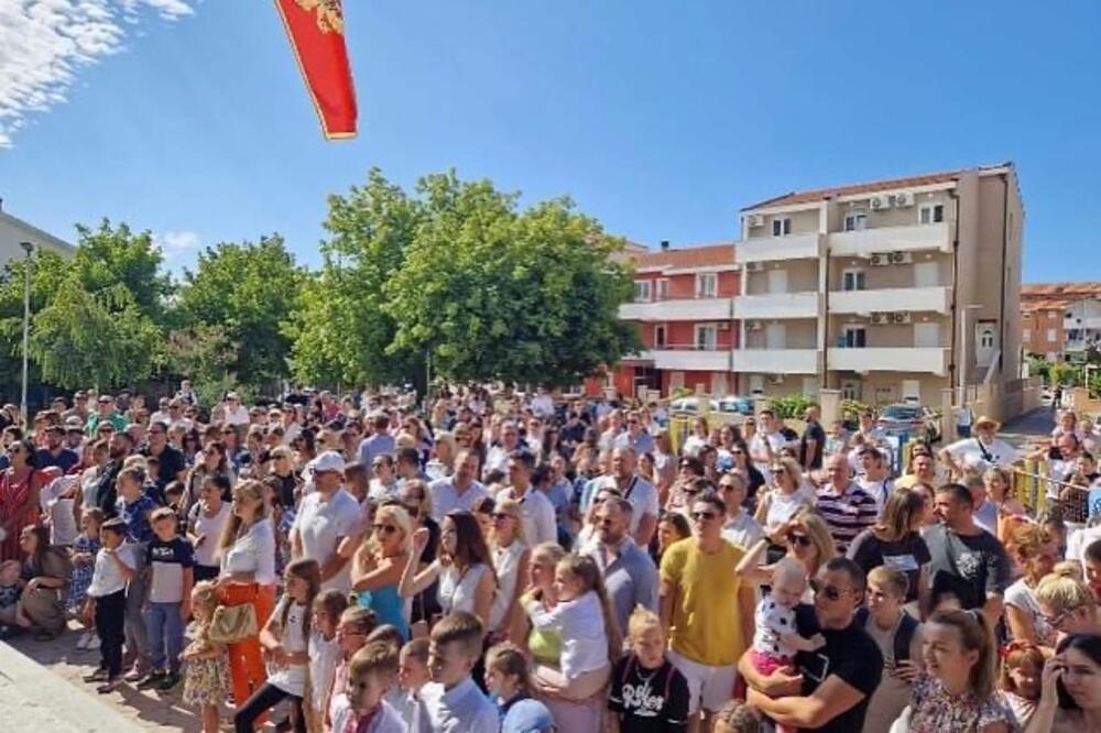 Slika gužve prvog školskog dana dovoljno govori, Foto: Vuk Lajović
