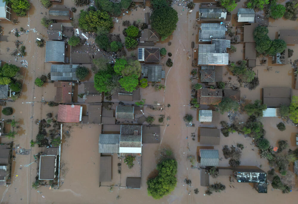 <p>Od ponedjeljka uveče registrovano je 1.650 ljudi koji su ostali bez krova nad glavom, saopštila je Vlada države Rio Grande do Sul</p>