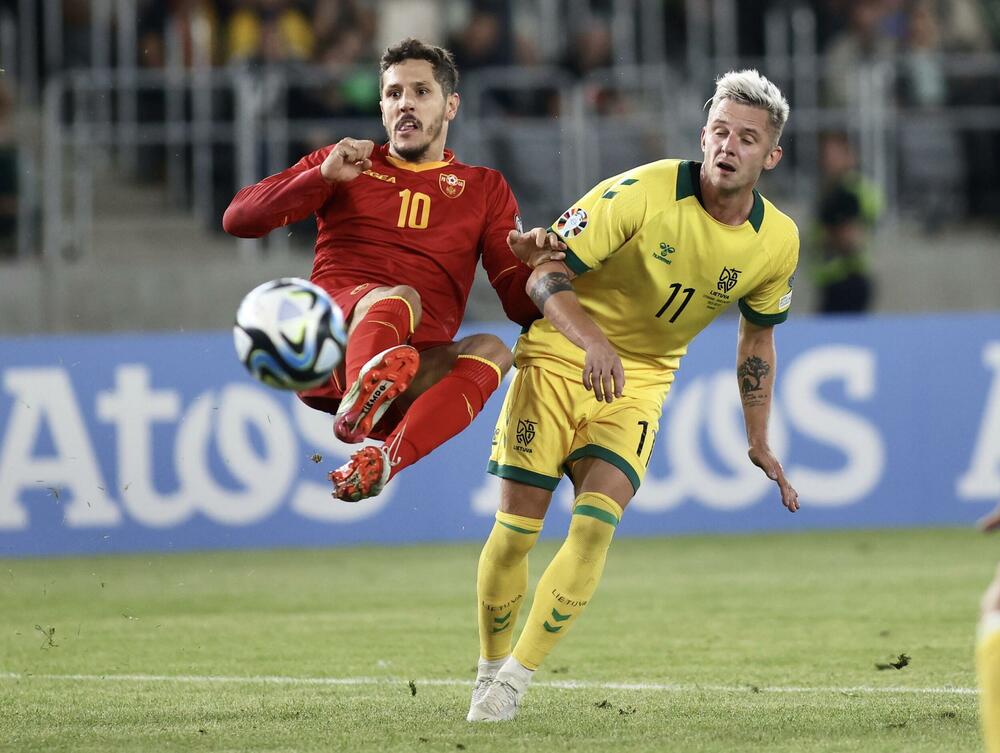 Kapiten Stevan Jovetić tokom meča u Kaunasu