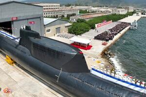 Sjeverna Koreja: Kim Džong Un predstavio „podmornicu za nuklearni...
