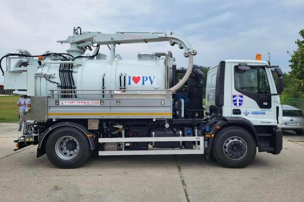 Novo specijalizovano vozilo, Foto: Opština Pljevlja