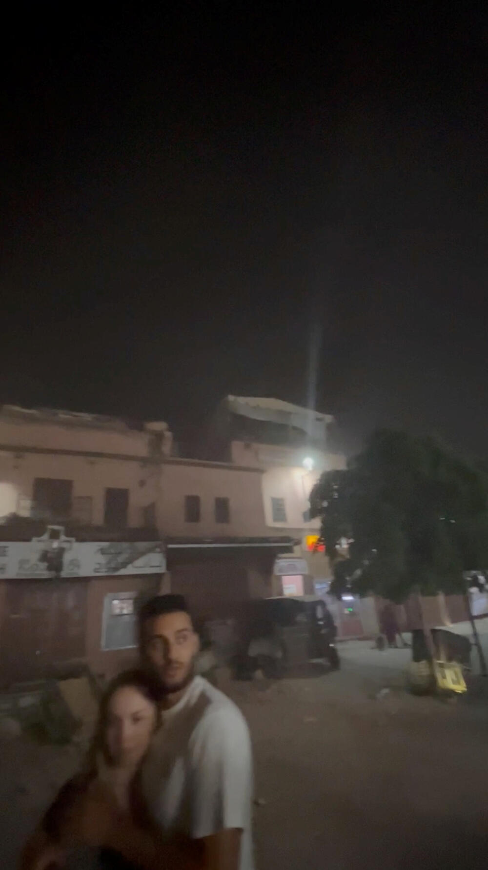 <p>Povrijeđeno najmanje 1.832 ljudi, uključujući 1.220 osoba koje su u kritičnom stanju</p>