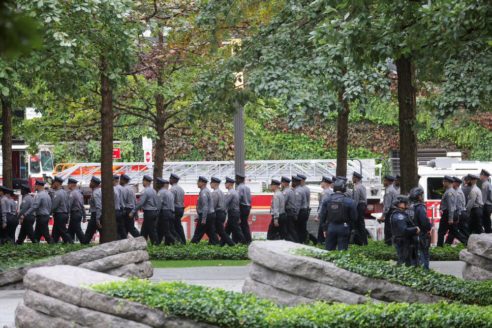 <p>Napadi, iza kojih je stajala teroristička mreža Al Kaida na čelu sa Osamon bin Ladenom, preoblikovali su američku spoljnu politiku i uticali na njene unutrašnje strahove<br /> </p>