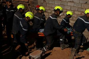 Zemljotres u Maroku: Zašto vlasti oklijevaju da prihvate veću...