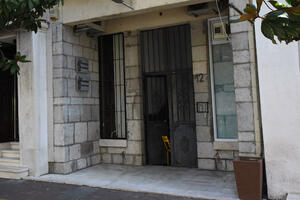 Tunel prokopan ispod Višeg suda vodi do stana zgrade preko puta