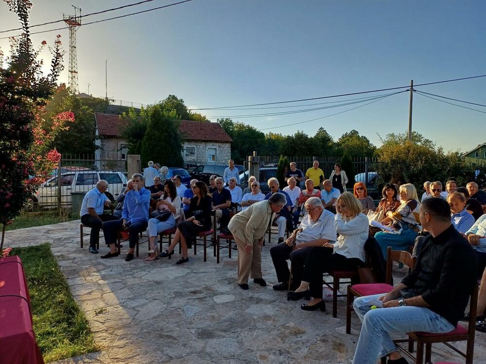 <p>Prema riječima Milenka Perovića knjiga “predstavlja klasično djelo crnogorske istorijske nauke”</p>
