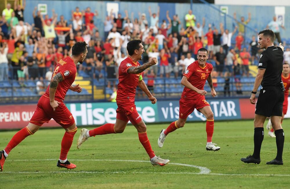 Savić slavi gol protiv Bugarske