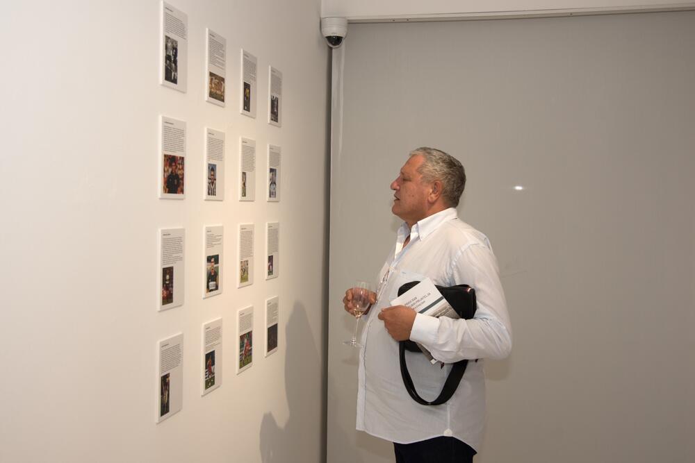 <p>Na Cetinju otvorena izložba "Pravi san velikih prijatelja - fudbal u Crnoj Gori"</p>