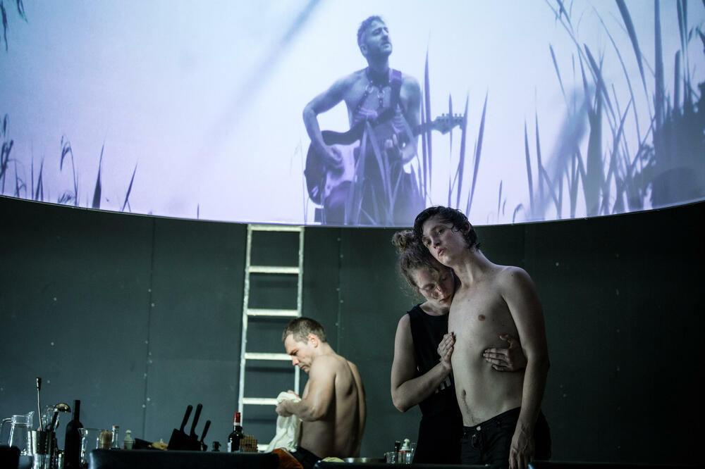 Scena iz predstave "Za bolji svijet", Foto: Privatna arhiva