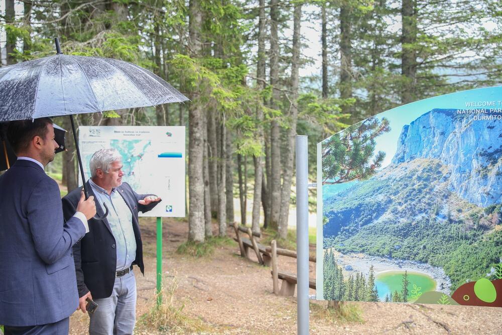 <p>"Čvrsto vjerujem da ekološka, ekonomska i socijalna komponenta društva mogu činiti jedinstven sklad i moji napori će biti usmjereni u pravcu ohrabrivanja novih inicijativa i pragmatičnog prustupa koji će inspirisati sve društvene činioce na dalje korake", saopštio je Milatović</p>