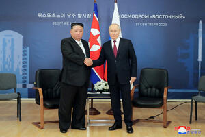 Kremlj: Putin i Kim razmijenili karabine, sjevernokorejski lider u...
