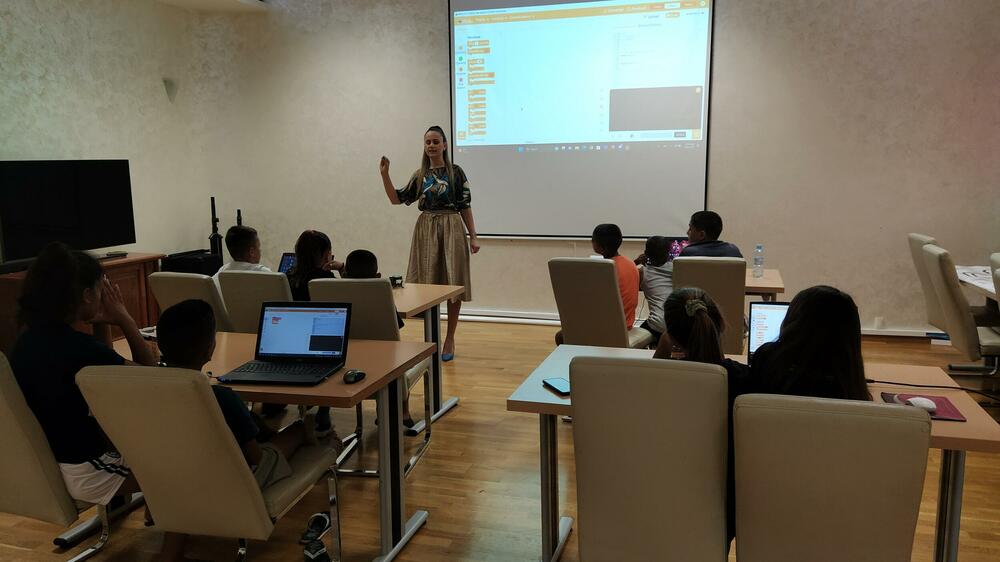 <p>Projekat je trajao osam mjeseci i djece su aktivno učestvovala u radionicama<br /> </p>