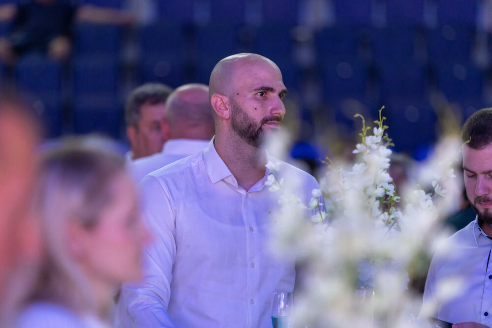 <p>Budućnost organizovala "Plavu noć" - događaj na kojem su predstavljeni tim i dres za predstojeću sezonu</p>