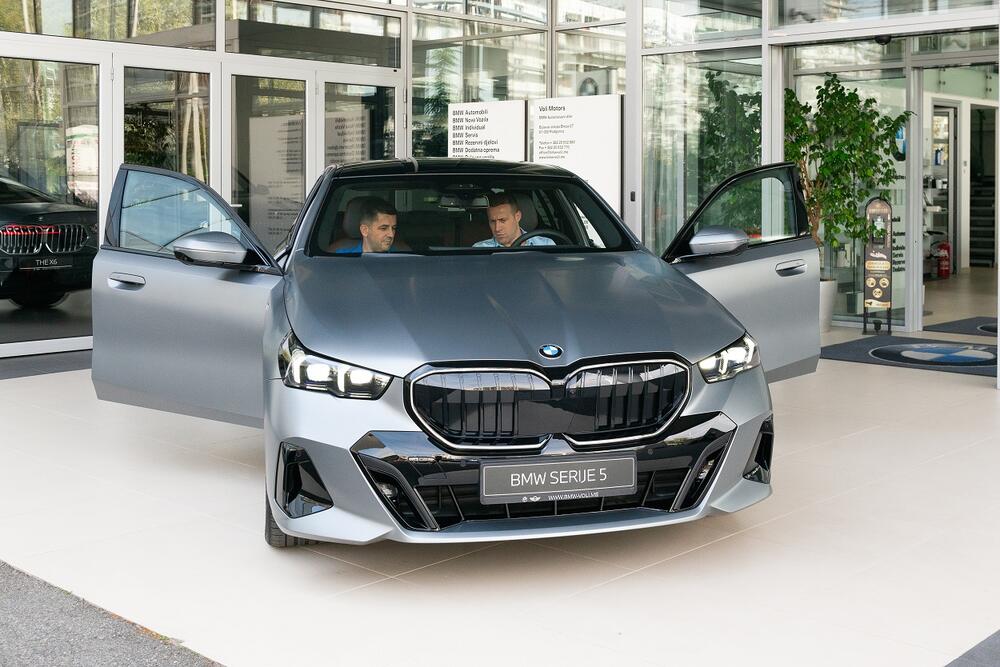 <p>Pozivamo vas da među prvima u svijetu vidite osmu generaciju najpoznatije limuzine</p>