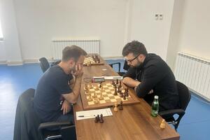 Prvaku Crne Gore u ubrzanom šahu pripašće 500 eura