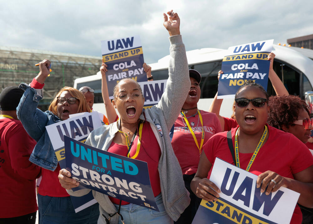 <p>Predsjednik Džo Bajden (Joe Biden) rekao je konferenciji za novinare u Bijeloj kući da niko ne želi da UAV štrajkuje, ali da bi radnici trebalo da imaju udio u profitu koji ove kompanije prave</p>