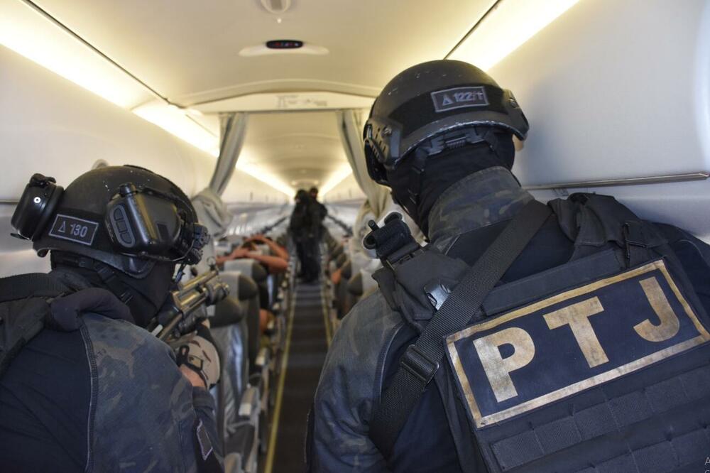 Otmica vazduhoplova, Foto: Uprava policije Crne Gore/Twitter