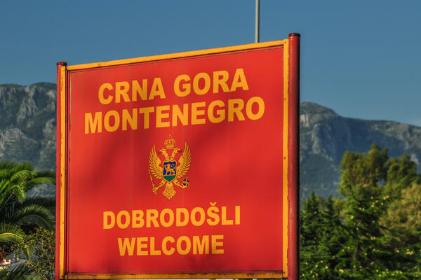 Na graničnim prelazima Herceg Novi u petak evidentirano 32.416...