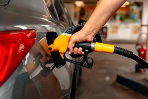 Neutralisati moguće novo poskupljenje goriva: Vlada razmatra...