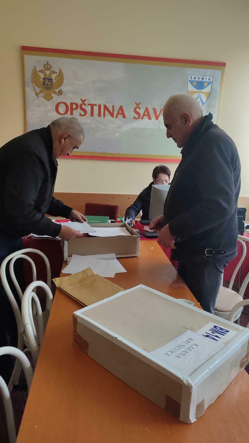 Vraćanje izbornog materijala krajem prošle godine