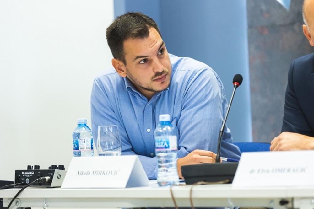 Nedopustivo da je zemlja više od  390 dana bez pregovarača: Nikola Mirković