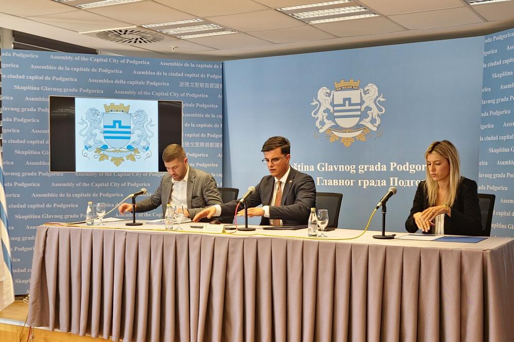 Sa konferencije za medije (Šaranović u sredini), Foto: Nikola Saveljić