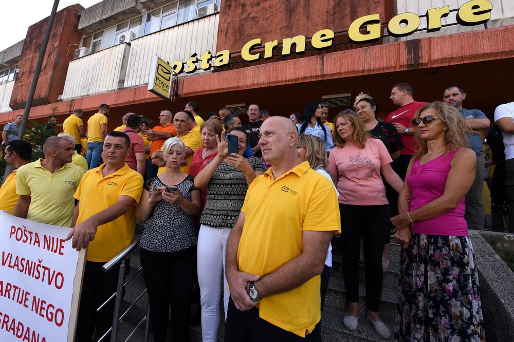 Nastavak pregovora u ponedjeljak, ne odustaju od povećanja od 30 odsto, Foto: Boris Pejović