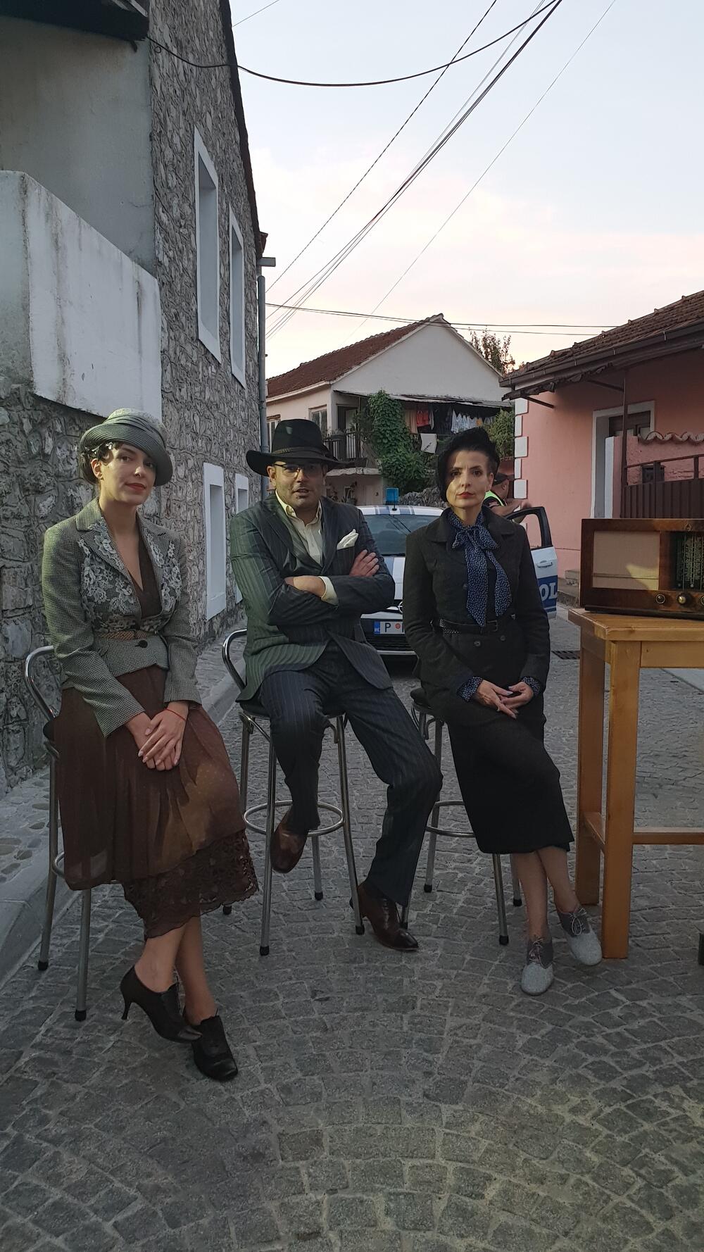 <p>Producent Mitar Miranović u utorak veče realizovao je događaj čiji je centralni motiv bio “Moda u Podgorici u prvim decenijama XX vijeka”, a posjetioci su uživali u raznovrsnom i atraktivnom sadržaju</p>