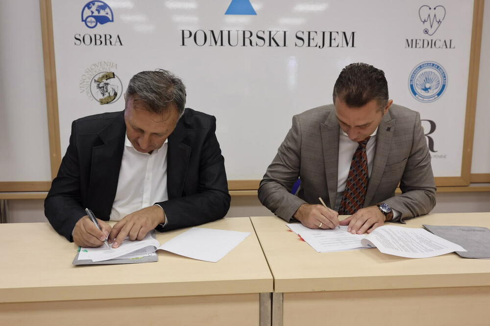 Sa potpisivanja sporazuma: Martić i Kralj, Foto: Ministarstvo odbrane Crne Gore