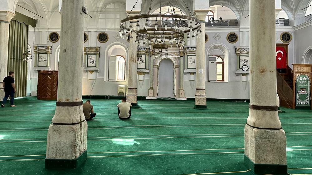 Pazar-džamija, iznutra