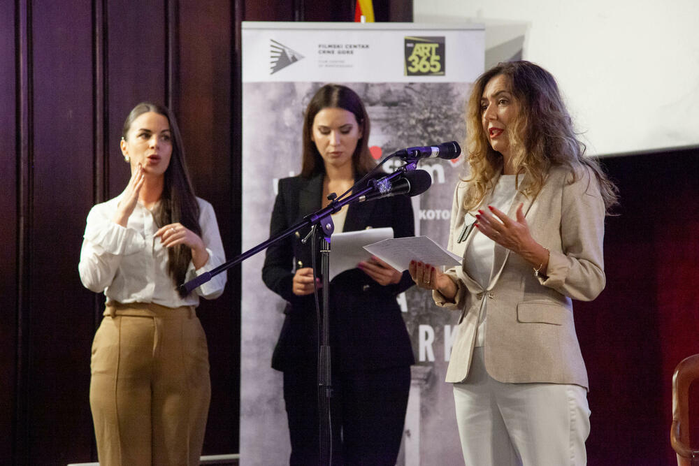 <p>“Nadam se da za ovakvim festivalima u budućnosti neće biti potrebe jer ćemo uspjeti da dostignemo taj nivo da svi ljudi imaju jednaka prava i da niko nema barijere”, saopštio je direktor JU Resursni centar za sluh i govor “Dr Peruta Ivanović” Neđeljko Moškov</p>