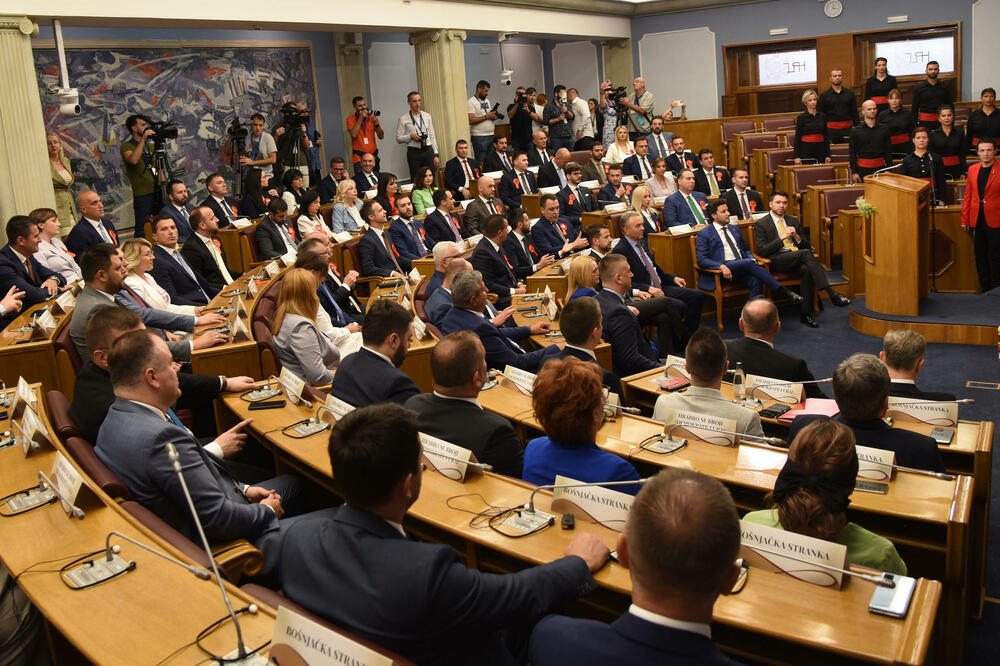 još nije izabran ni predsjednik parlamenta: Sa konstitutivne sjednice 27. jula, Foto: Luka Zekovic