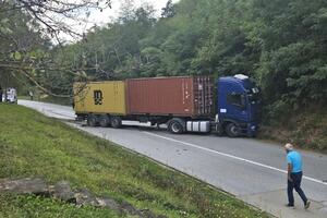 Saobraćajna nezgoda na putu Mojkovac-Bijelo Polje: Lakše...
