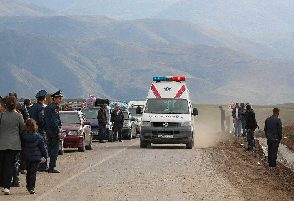 <p>Azerbejdžanska vojska je prošle nedjelje porazila jermenske snage u jednodnevnom napadu, primoravši separatističke vlasti da polože oružje i započnu razgovore o "reintegraciji" Nagorno-Karabaha u Azerbejdžan nakon tri decenije separatističke politike</p>