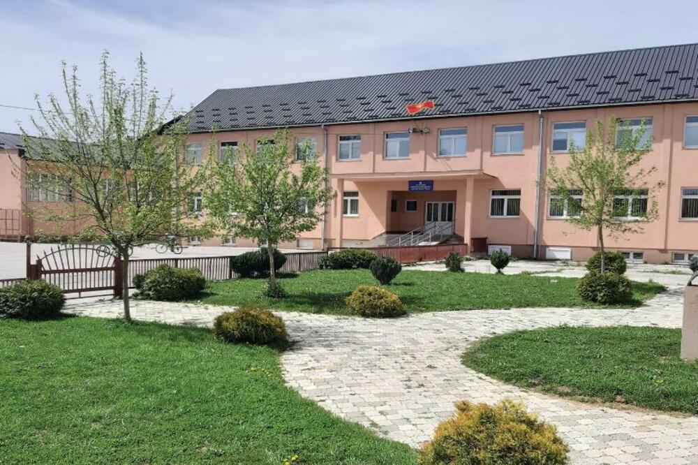 Foto: Screenshot/Facebook/JU Srednja elektro - ekonomska škola - Bijelo Polje