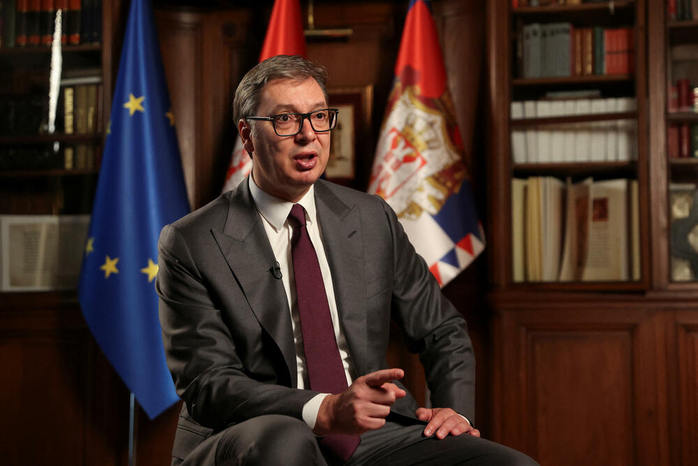Vučić tokom intervjua za Rojters